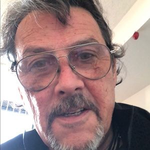 Meet your Posher, Dennis